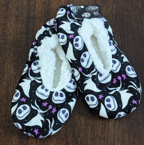 Disney The Nightmare Before Christmas Ladies Fuzzy Babba Slipper Socks,Size: S/M - Picture 1 of 3